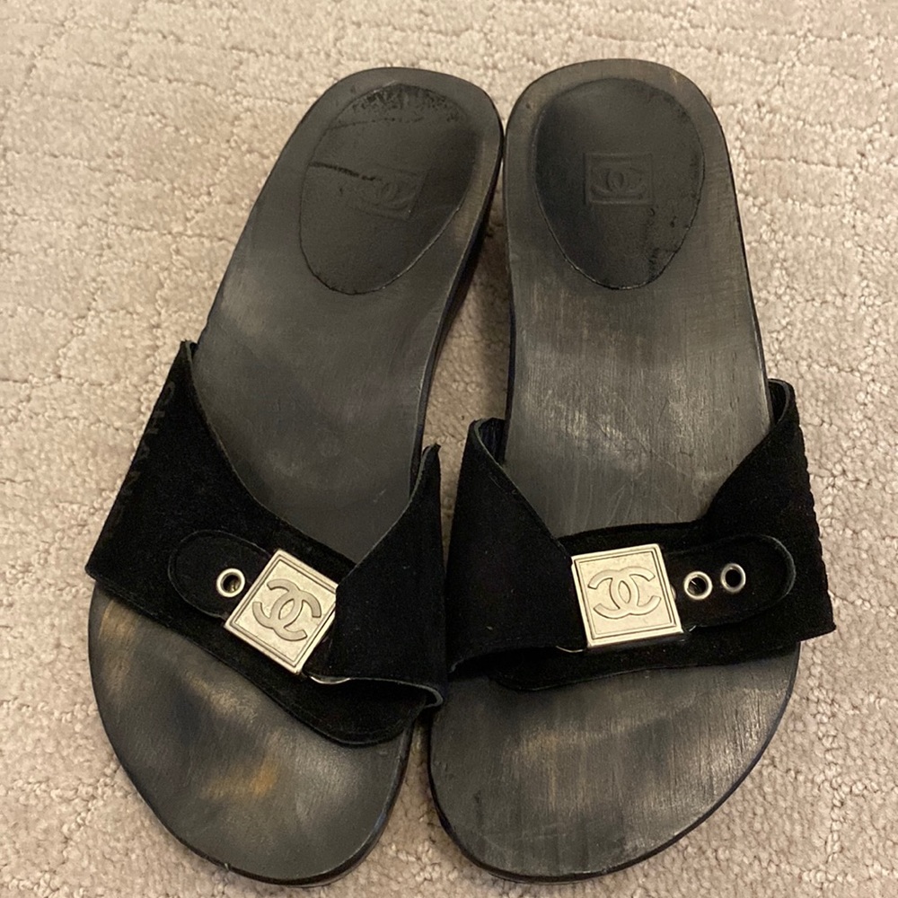 CHANEL Black Sandals with Silver Accents